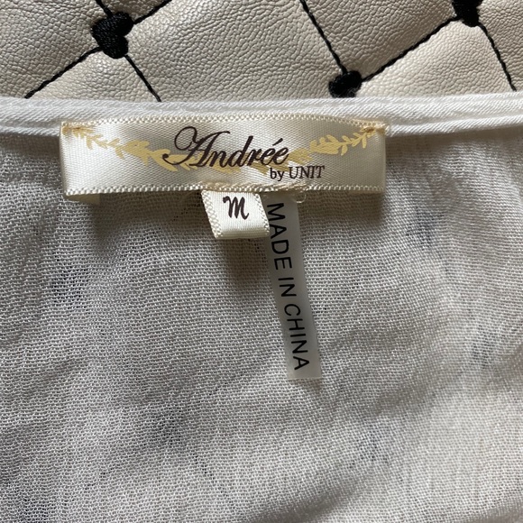 💕White Short Sleeve Cardigan - Picture 5 of 6